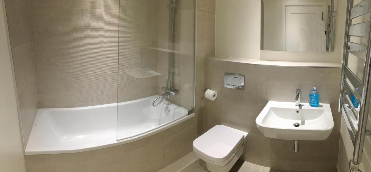 Luxurious Central Apartment With Pool Gibraltar Exteriér fotografie